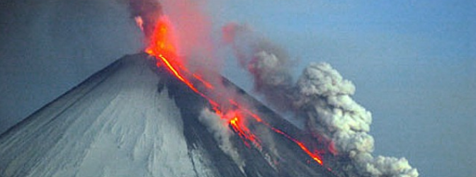 Kliuchevskoi_eruption_2007